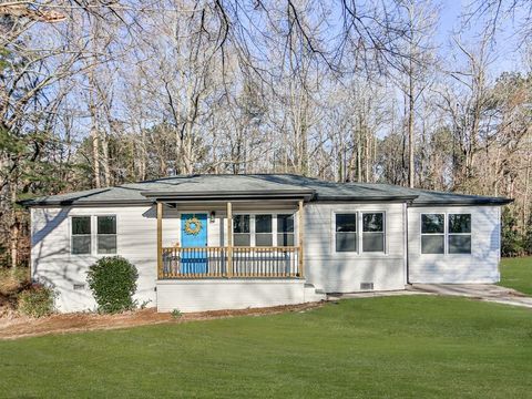 Homes For Sale - 5205 Silhouette Lane<br/> Mableton, GA 30126