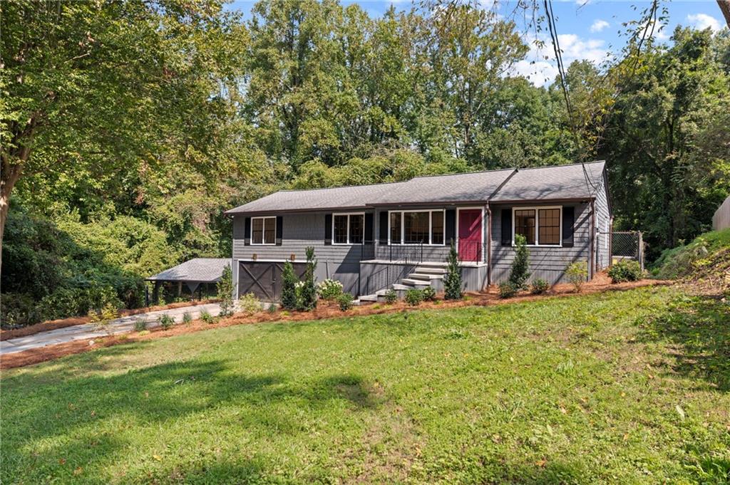 1052 Country Lane NE