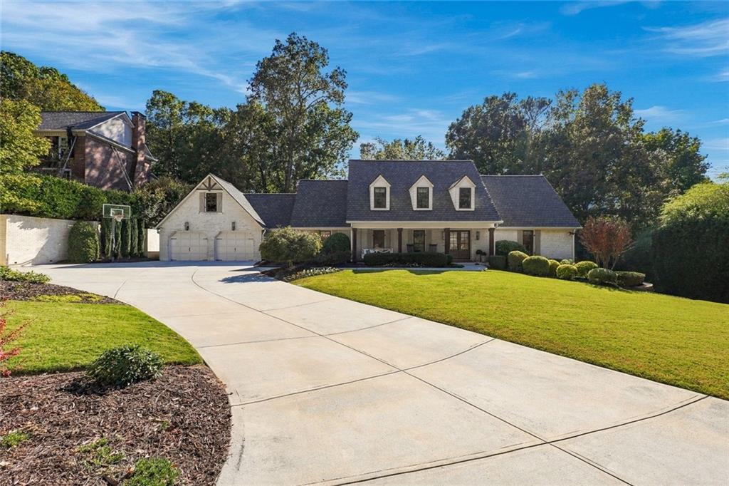 785 Oakhaven Drive