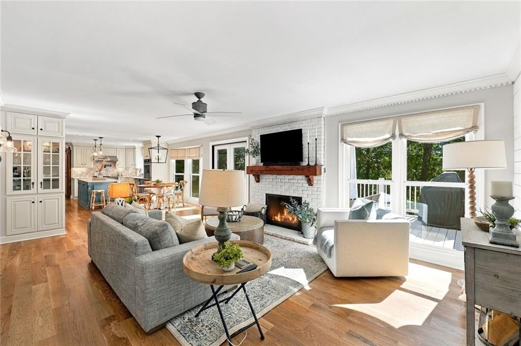 785 Oakhaven Drive