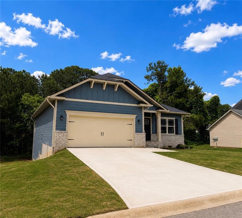 212 Magnolia Villas Drive