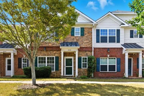 2818 Village Trace Atlanta GA 30344