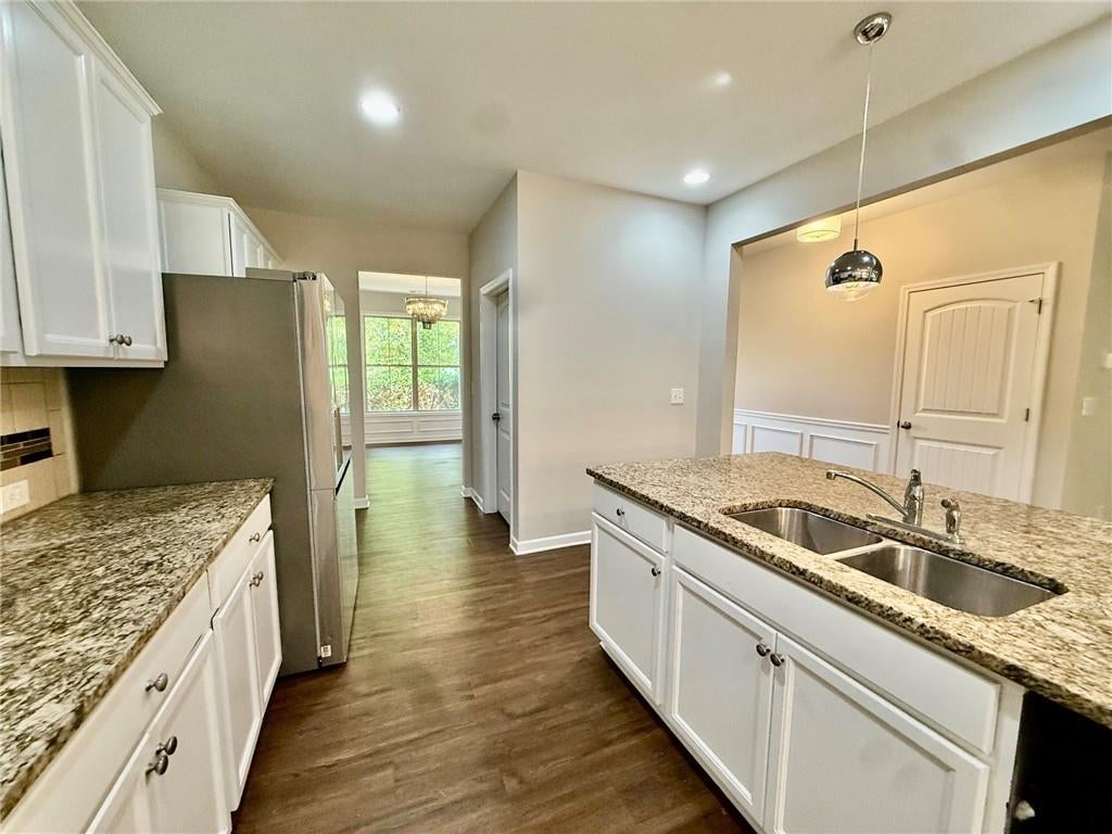 5190 Amberland Square