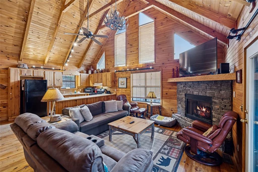 101 MOONSHINE MOUNTAIN Road