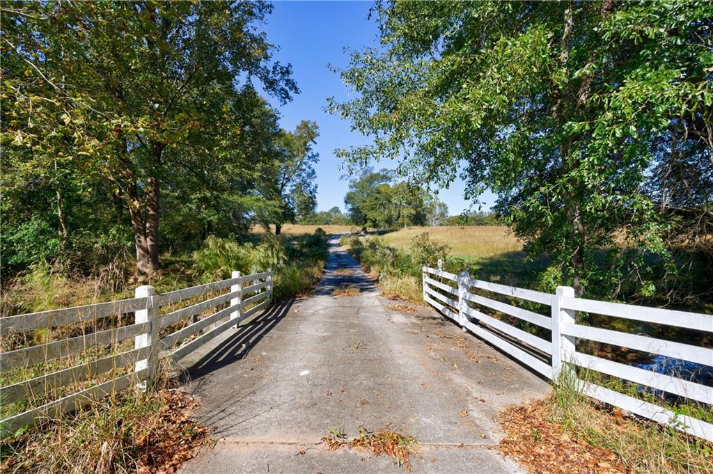 1490 Lee Peters Road