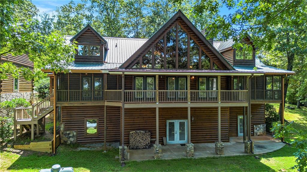 221 Laurel Circle