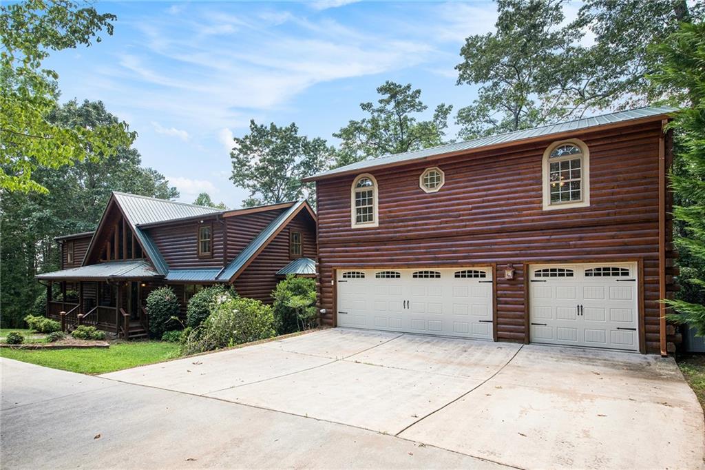 221 Laurel Circle