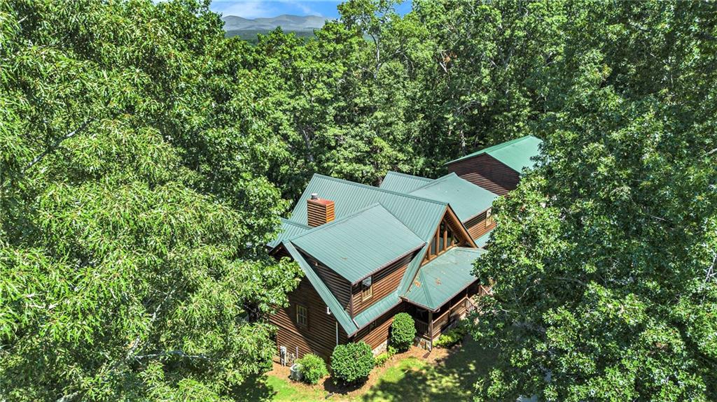 221 Laurel Circle