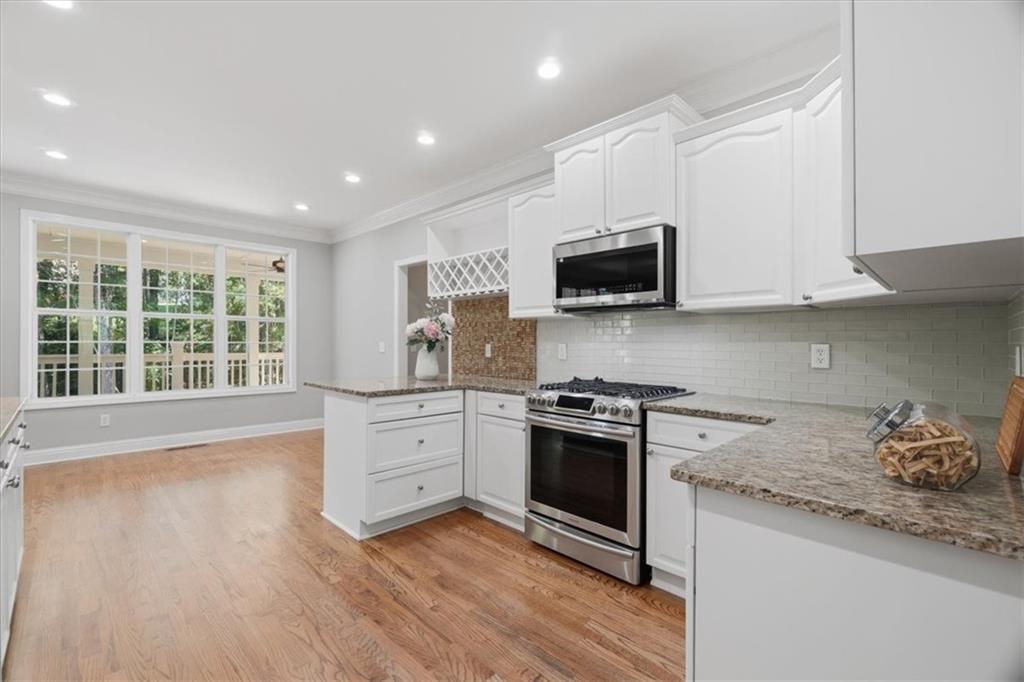 6180 Lake Windsor Parkway