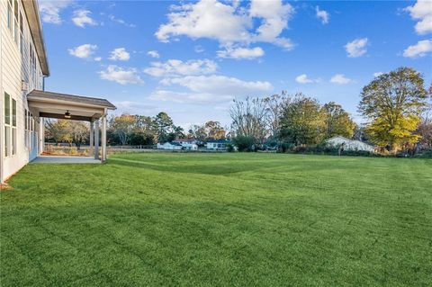 A home in Dacula