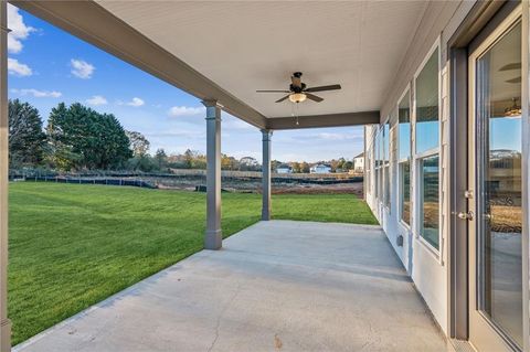 A home in Dacula