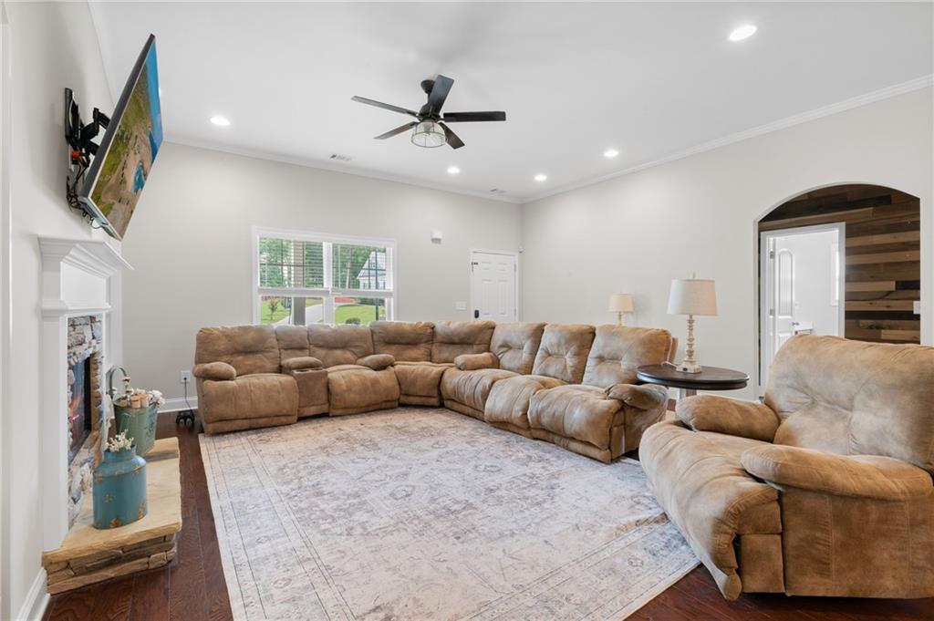 264 Holland Grove Drive