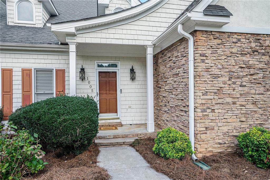 1005 Windridge Drive