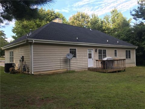 A home in Dawsonville