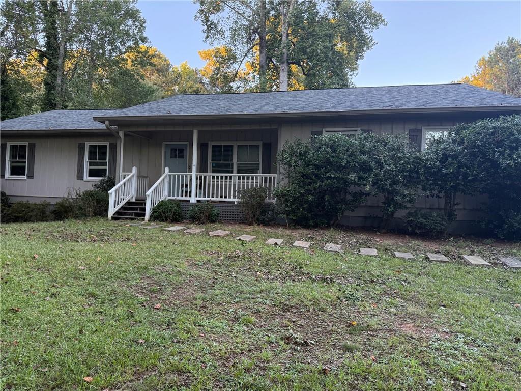 3310 Donna Way