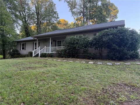 Homes For Sale - 3310 Donna Way<br/> Hall County, Gainesville, GA 30504
