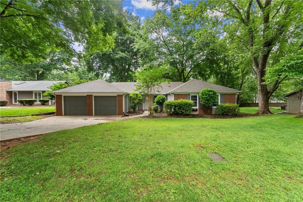215 Truehedge Trace