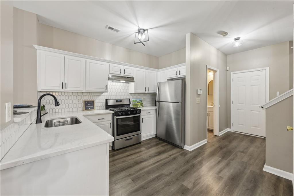 7077 Biltmore Trace, Lithonia, Georgia image 10