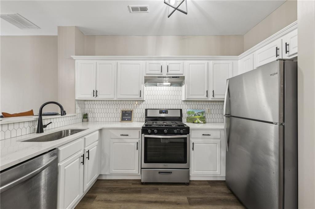 7077 Biltmore Trace, Lithonia, Georgia image 3
