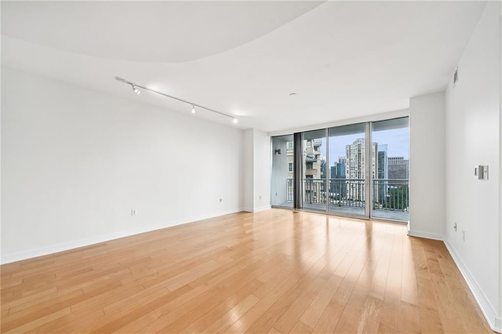 3338 Peachtree Road NE 1907