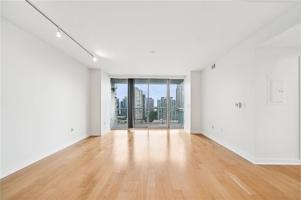 3338 Peachtree Road NE 1907