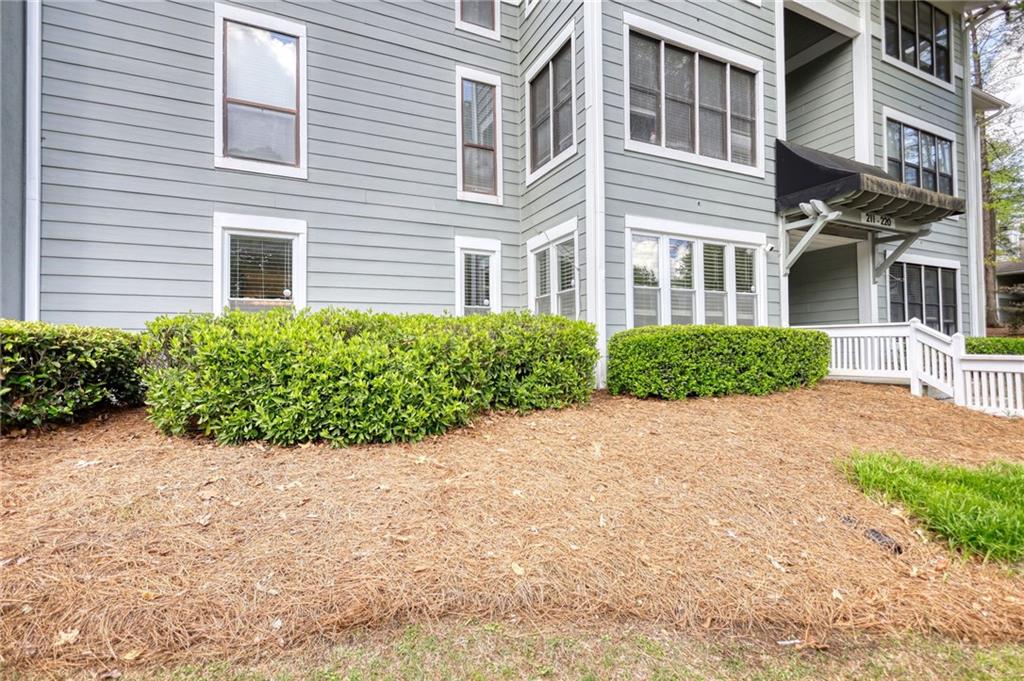 211 Summit North Drive NE 211