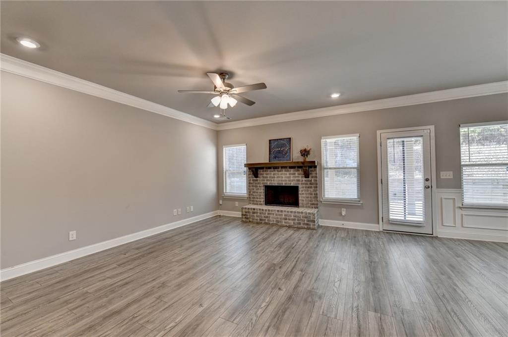 1877 Castleberry Lane