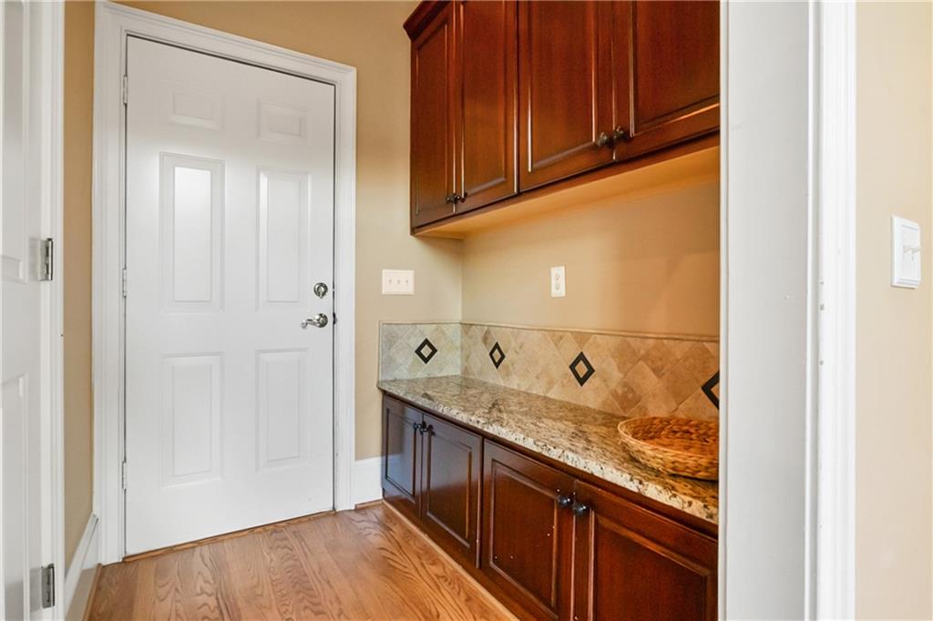 6020 Ettington Drive, Suwanee, Georgia image 34