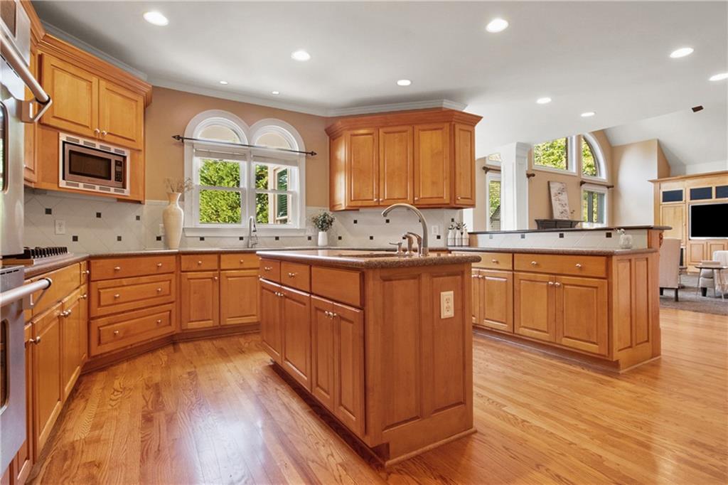 6020 Ettington Drive, Suwanee, Georgia image 22