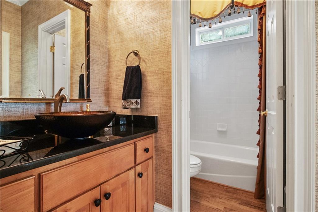 6020 Ettington Drive, Suwanee, Georgia image 32