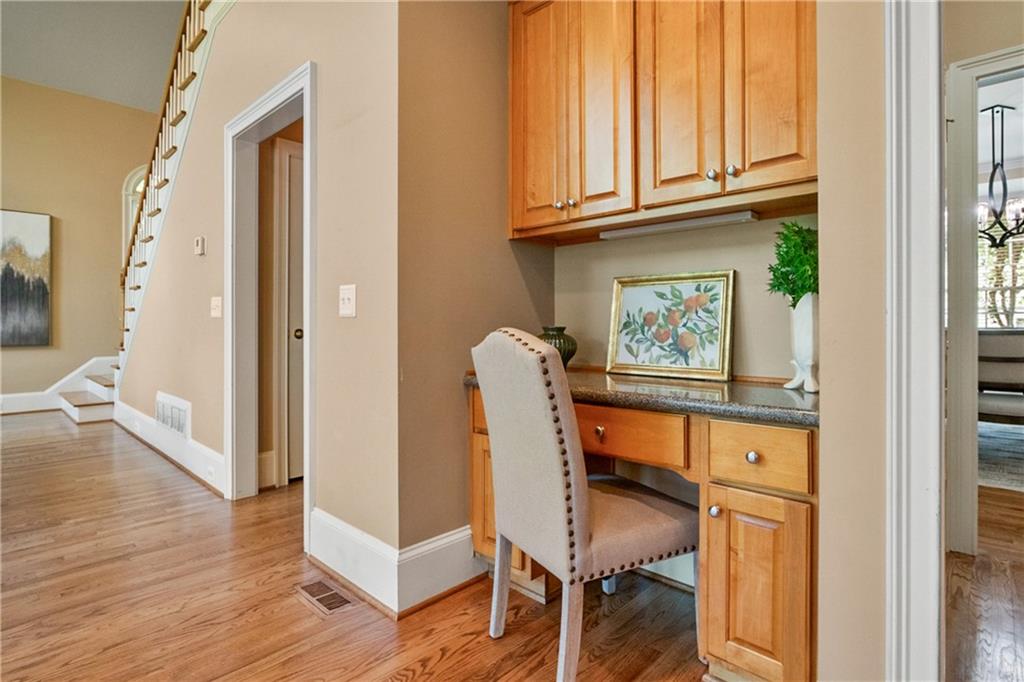 6020 Ettington Drive, Suwanee, Georgia image 23