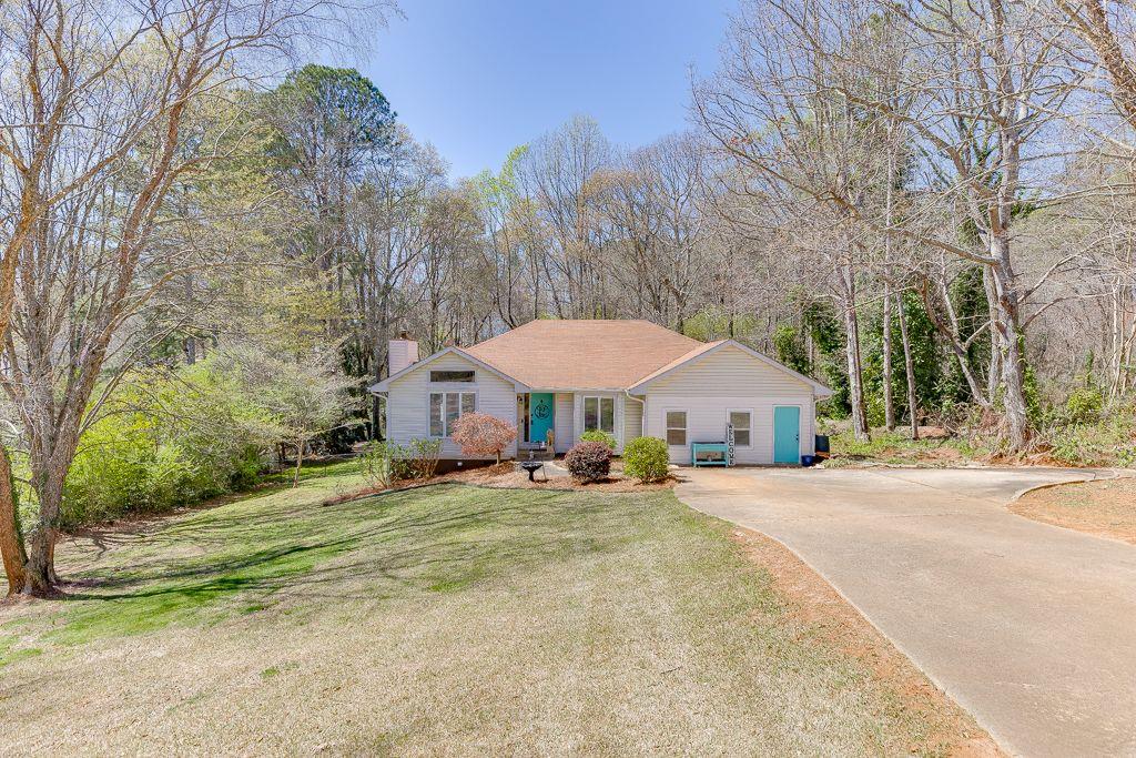 4434 Hidden Oaks Drive, Flowery Branch, Georgia image 2