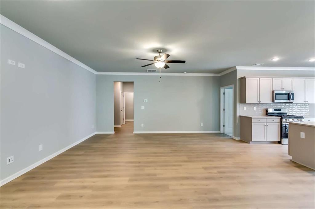 3908 Shelleydale Drive, Powder Springs, Georgia image 10