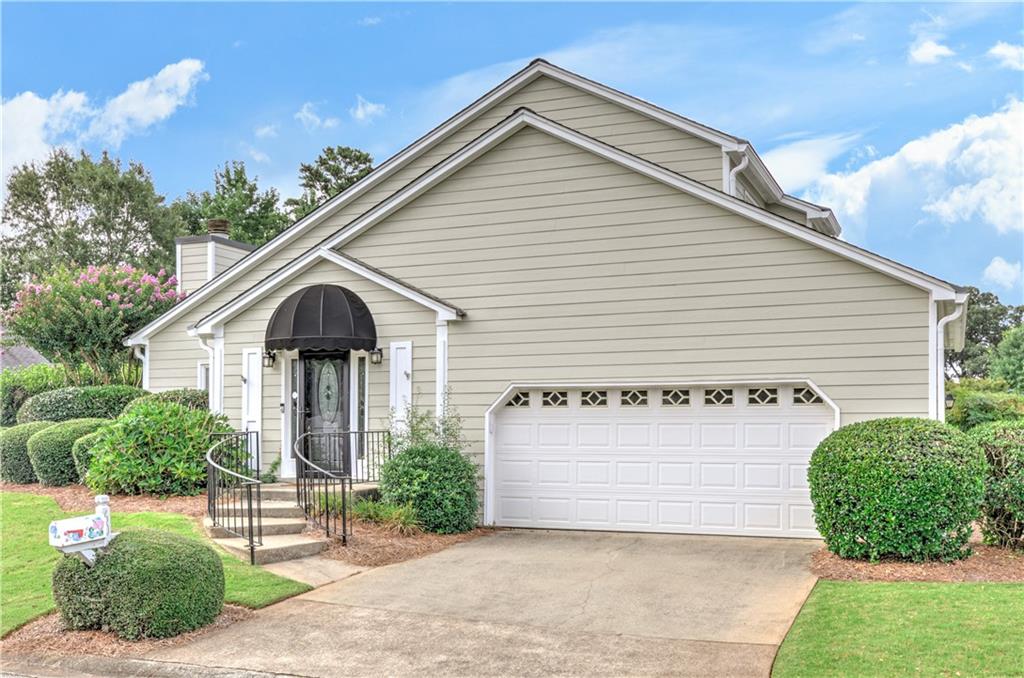 60 Heartwood Drive