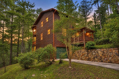 Homes For Sale - 112 Seneca Drive<br/> Ellijay, GA 30540