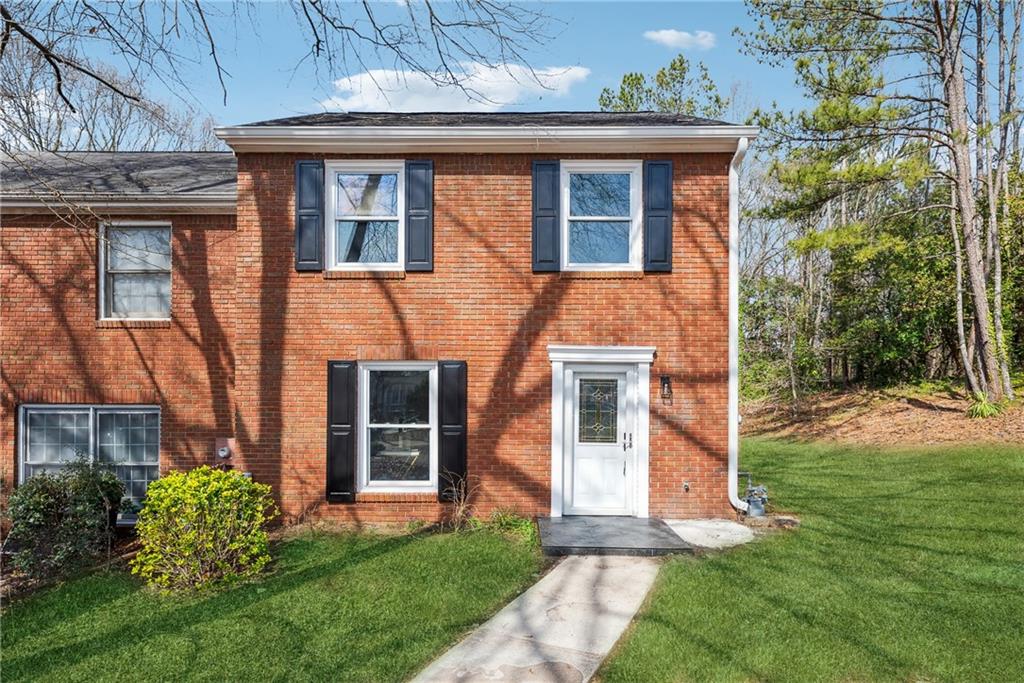 185 Willow Stream Court, Roswell, Georgia image 1