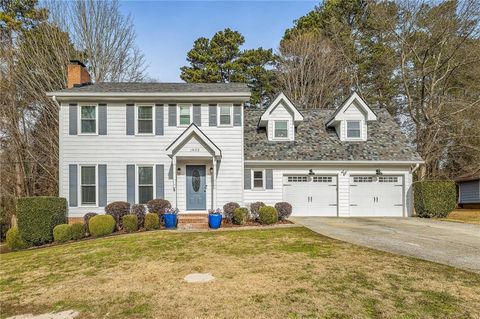 Homes For Sale - 1833 Easter Cody Court<br/> Grayson, GA 30017