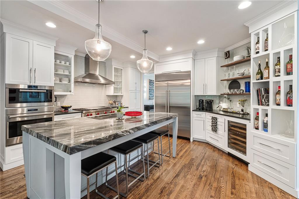 1125 Jennifer Oaks Drive