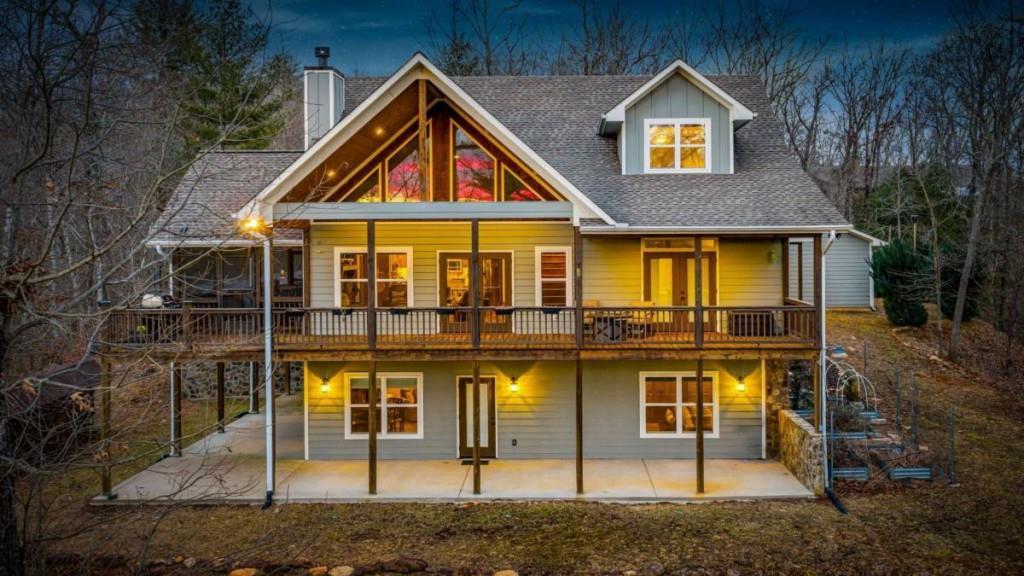 149 River Crest Lane