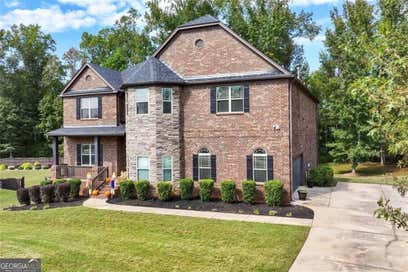 2214 Golden Eagle Drive Locust Grove GA 30248