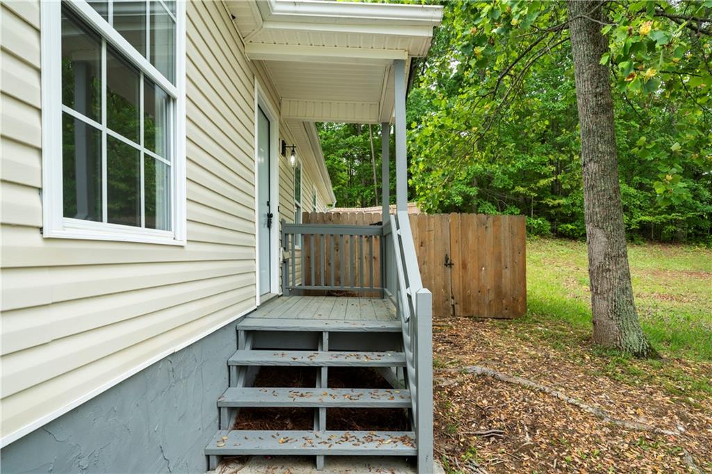 1031 Abercorn Way, Douglasville, Georgia image 3