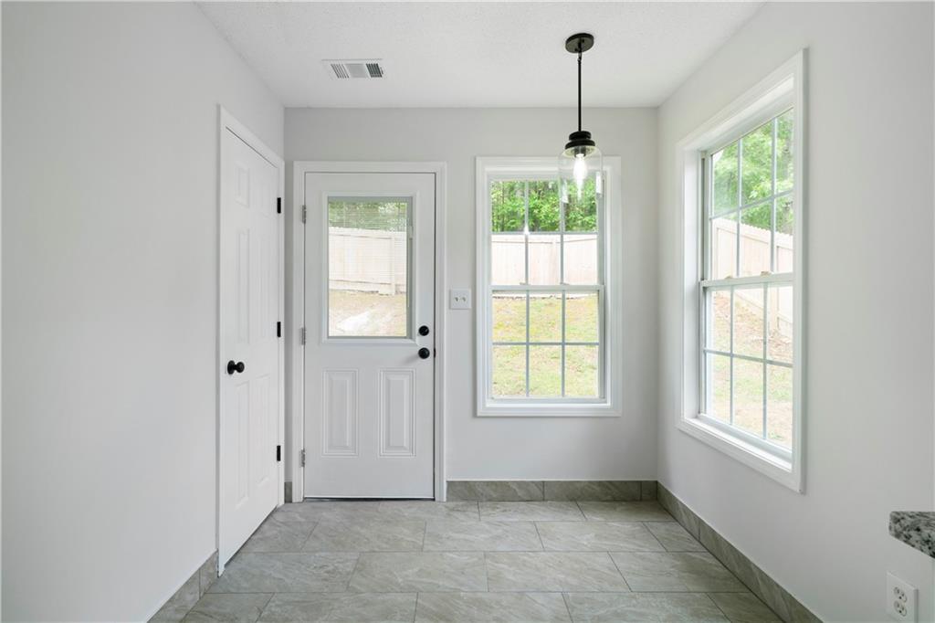 1031 Abercorn Way, Douglasville, Georgia image 14