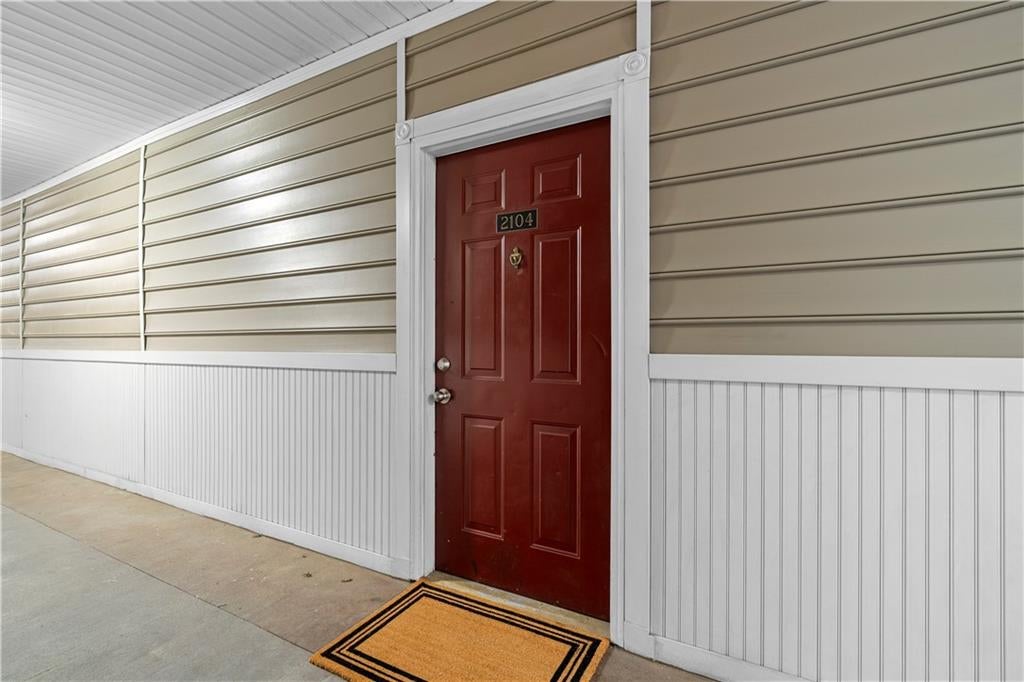 2700 Pine Tree Road NE 2104