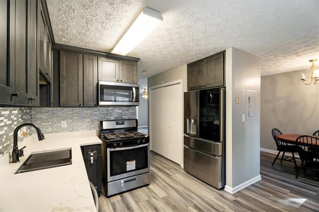 WEDGEWOOD - Residential