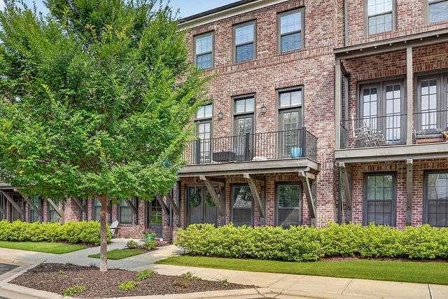 883 Tisdale Trail