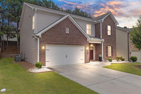 Homes For Sale - 1807 Weatherbrook Circle Cir<br/> Lawrenceville, GA 30043
