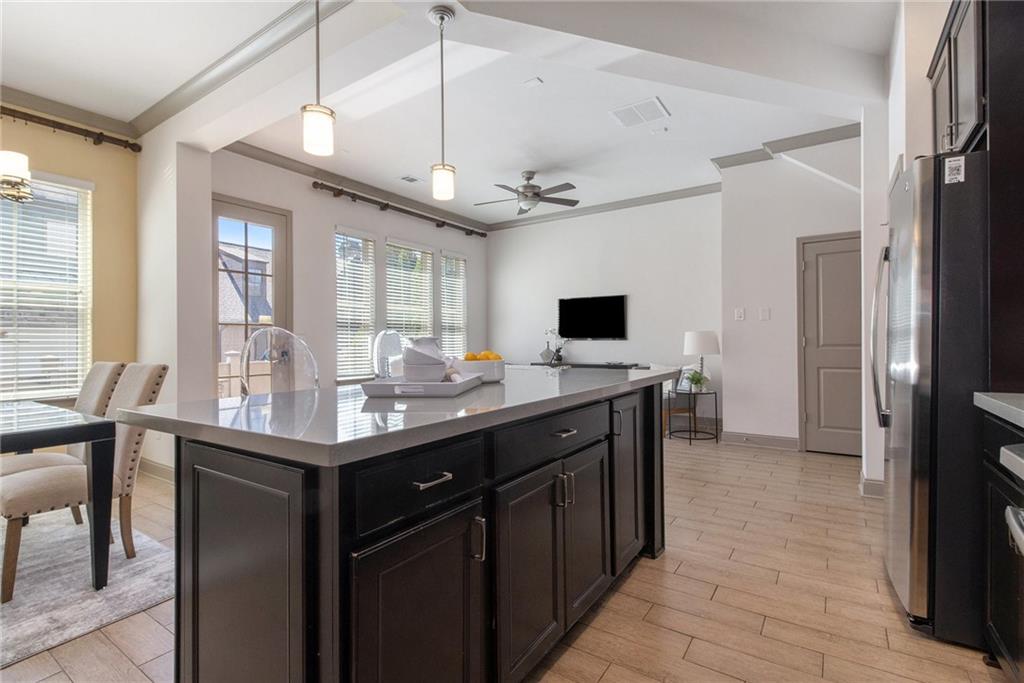 228 DELLWOOD Drive SE