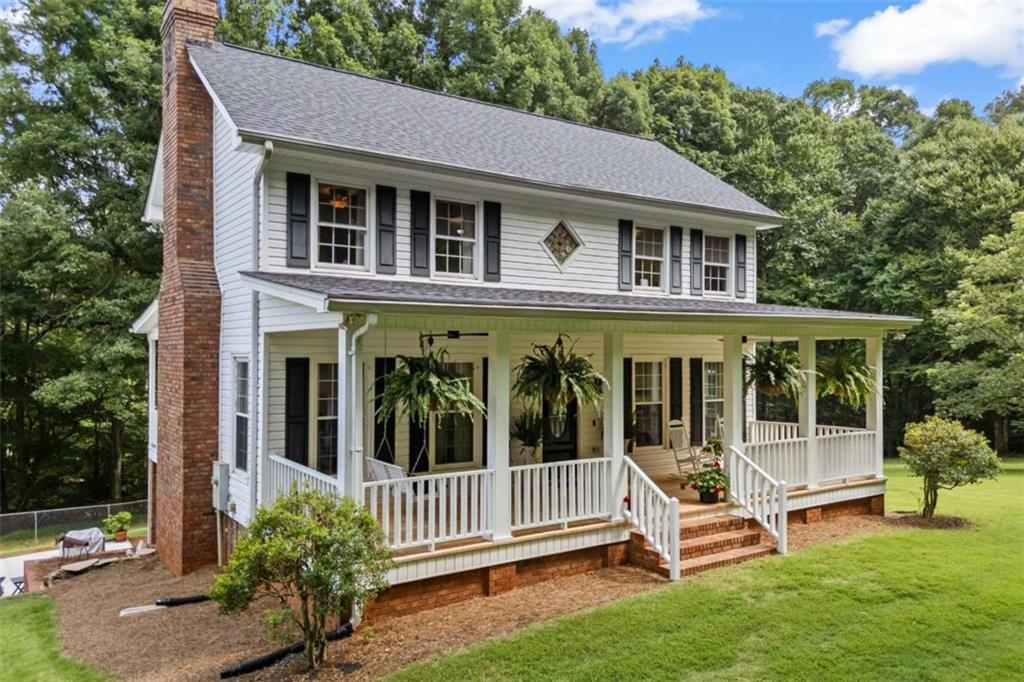 3040 Venable Lane