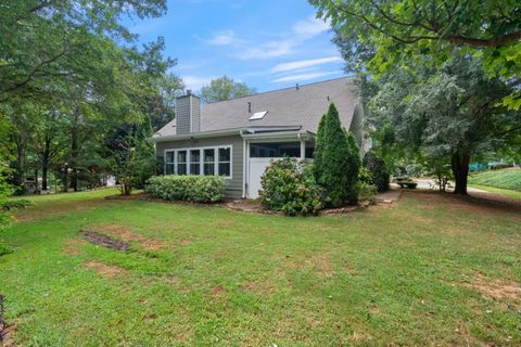 A home in Hoschton