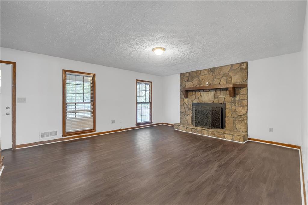 2729 Cheatham Court NW